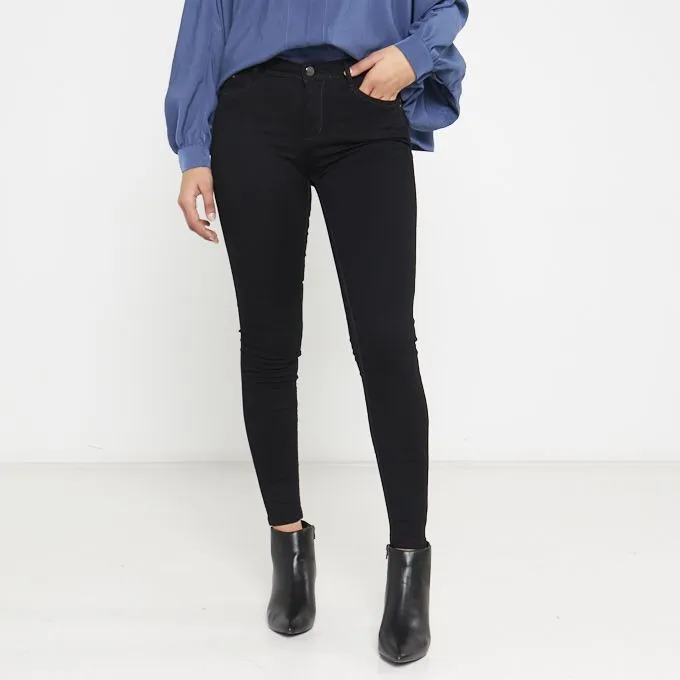 Nancy - Black Basic Skinny Jean